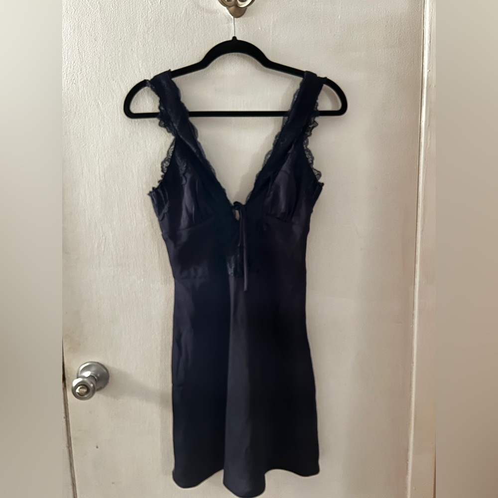 Chic Navy Lace Mini Dress
